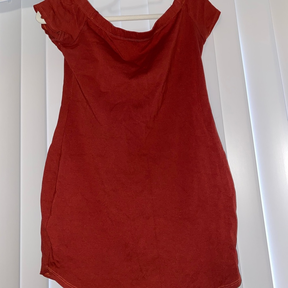 Fitted dress off the shoulder